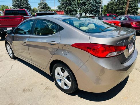 Used 2013 Hyundai Elantra GLS w/ Preferred Pkg FWD image 5