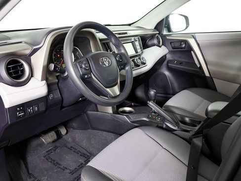 Used 2013 Toyota RAV4 LE image 21