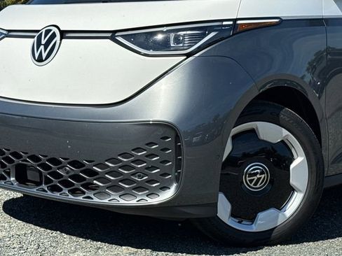 New 2025 Volkswagen ID. Buzz Pro S image 8