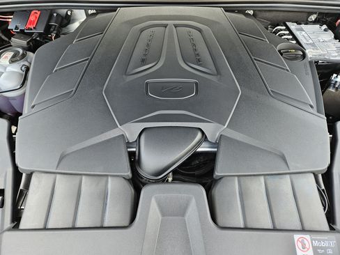 Certified 2026 Porsche Cayenne Coupe AWD/4WD image 30