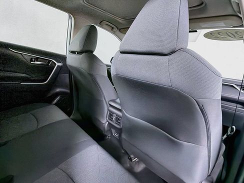 Used 2022 Toyota RAV4 XLE w/ Convenience Package FWD image 27