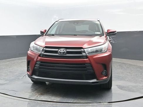 Used 2019 Toyota Highlander SE image 22