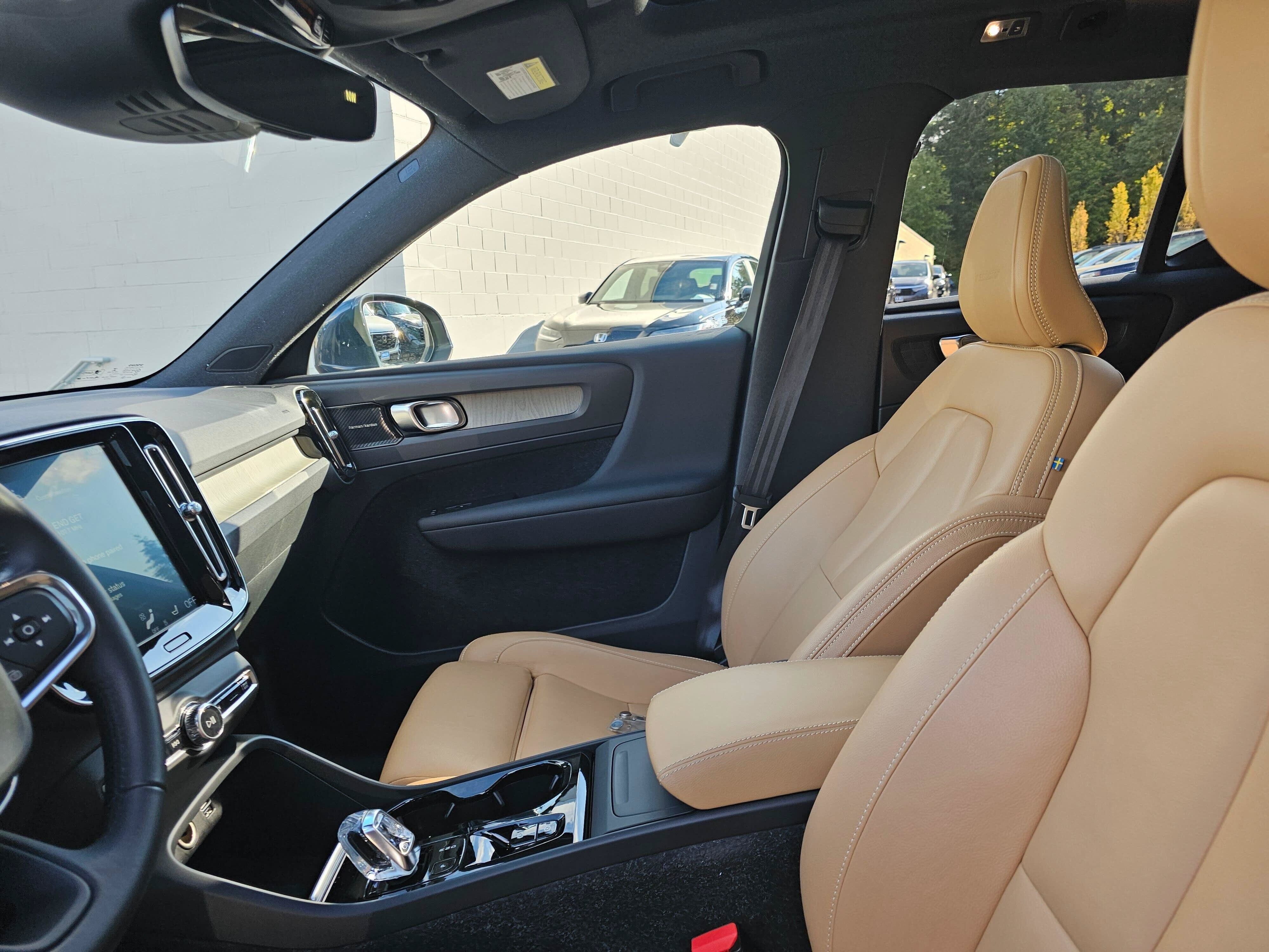 Used 2019 Volvo XC40 T5 Inscription AWD/4WD image 24