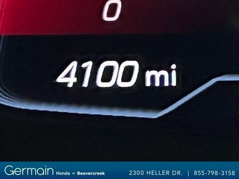 Used 2024 Chevrolet Corvette Stingray Coupe w/ Z51 Performance Package image 23