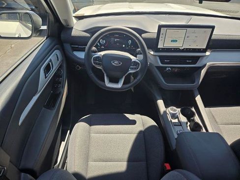New 2026 Ford Explorer Active RWD image 38