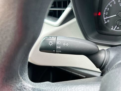 Certified 2022 Toyota Corolla LE FWD image 19