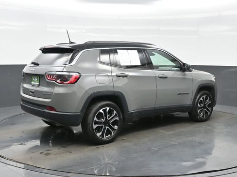 Used 2022 Jeep Compass Limited w/ Sun and Sound Group image 6