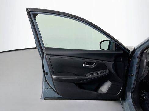 Used 2024 Nissan Sentra SV FWD image 26