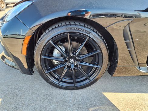 Used 2025 Toyota GR86 Premium w/ ALL Weather Mat Package (TMS) RWD image 27