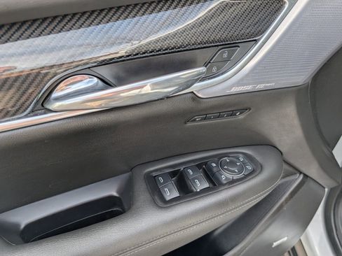 Used 2024 Cadillac XT6 Sport w/ LPO, Onyx Lite Package AWD/4WD image 38
