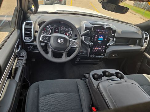 Used 2025 RAM 2500 Big Horn AWD/4WD image 8