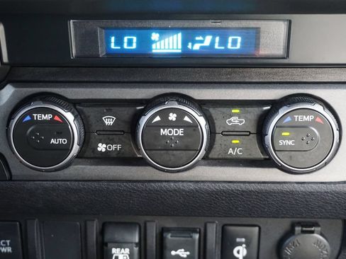 Certified 2023 Toyota Tacoma TRD Sport AWD/4WD image 12