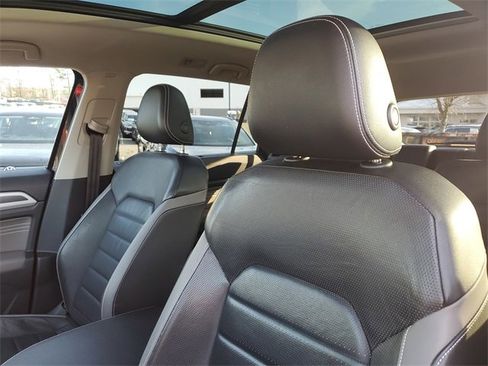 Certified 2023 Volkswagen Atlas SEL Premium image 16