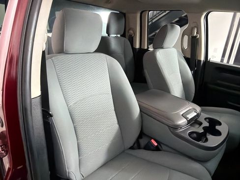 Used 2017 RAM 1500 Express AWD/4WD image 22