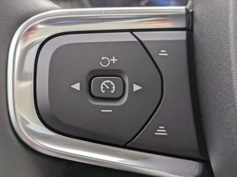 New 2025 Volvo XC40 B5 Core w/ Protection Package Premier image 30