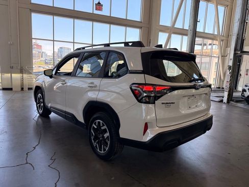 Certified 2025 Subaru Forester w/ Convenience Package #1 AWD/4WD image 5