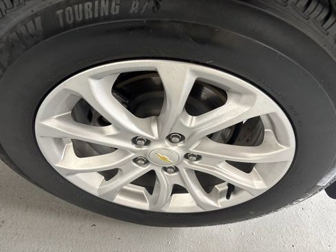 Used 2020 Chevrolet Equinox LS image 11