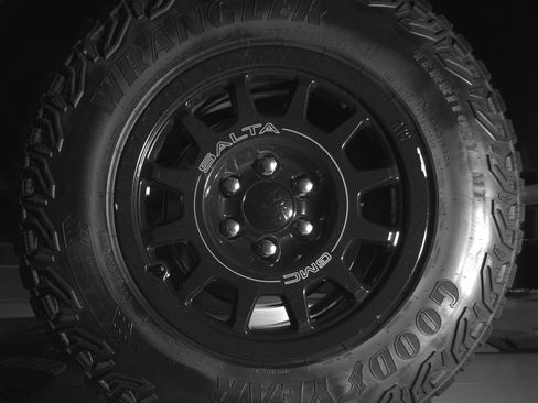 Used 2023 GMC Sierra 1500 AT4X w/ AT4X AEV Edition AWD/4WD image 12