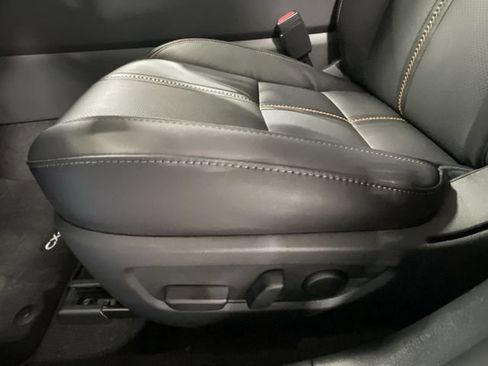 Certified 2025 MAZDA CX-50 AWD 2.5 Turbo w/ Weather Package image 18