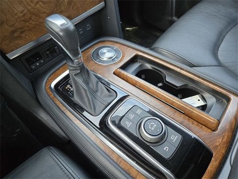 Used 2023 Nissan Armada SL image 16