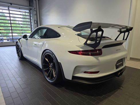 Used 2016 Porsche 911 GT3 RS RWD image 3