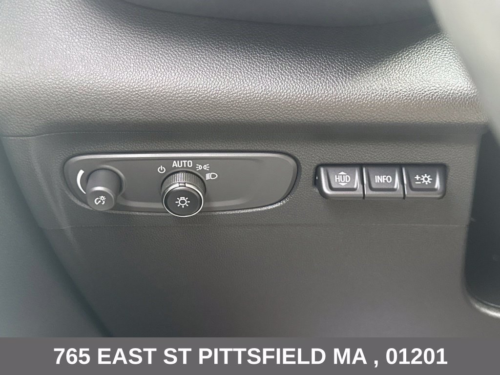 Used 2023 Buick Envision Avenir AWD/4WD image 31