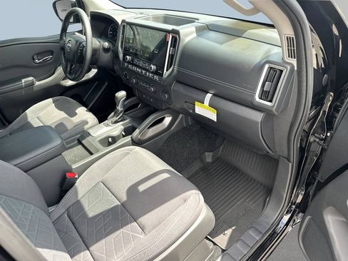Used 2025 Nissan Frontier SV AWD/4WD image 26