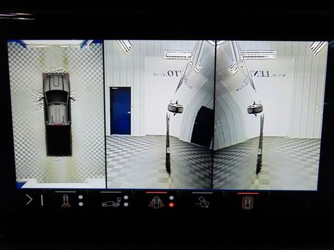 Used 2025 GMC Sierra 2500 AT4X w/ AT4X AEV Edition image 20