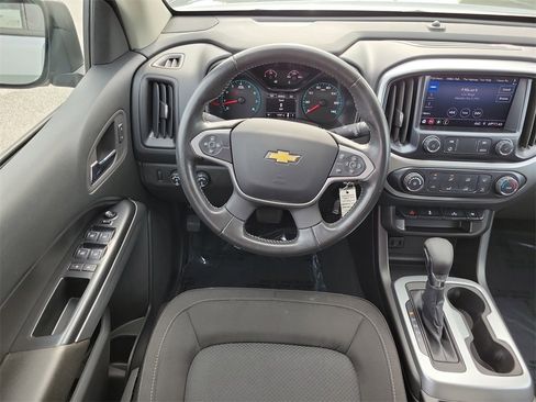 Used 2022 Chevrolet Colorado LT w/ LT Convenience Package image 13
