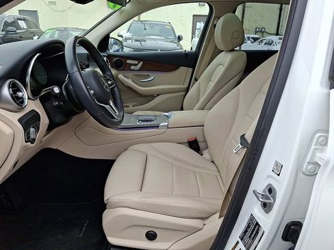 Used 2022 Mercedes-Benz GLC 300 4MATIC image 13