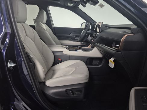New 2026 Toyota Grand Highlander AWD Hybrid image 35