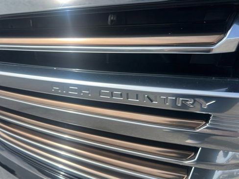 Used 2024 Chevrolet Tahoe High Country w/ Advanced Technology Package image 9