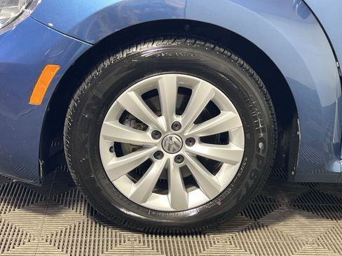 Used 2019 Volkswagen Beetle 2.0T S image 12