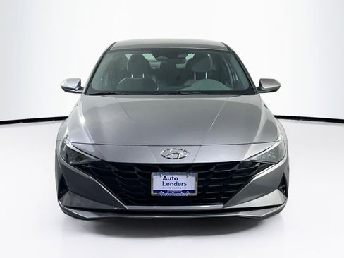 Used 2023 Hyundai Elantra SEL w/ Convenience Package FWD image 2
