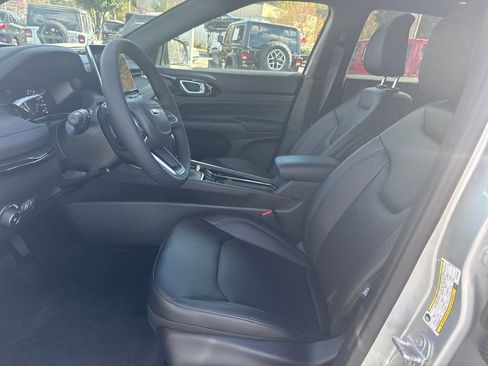 New 2026 Jeep Compass Limited image 10