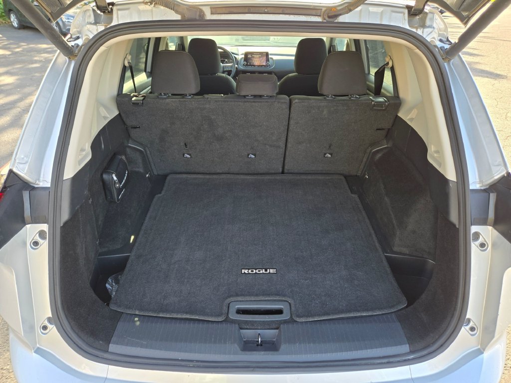 Used 2024 Nissan Rogue SV AWD/4WD image 15
