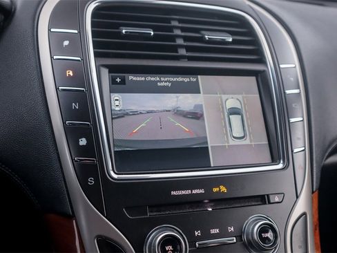 Used 2018 Lincoln MKX Reserve image 18