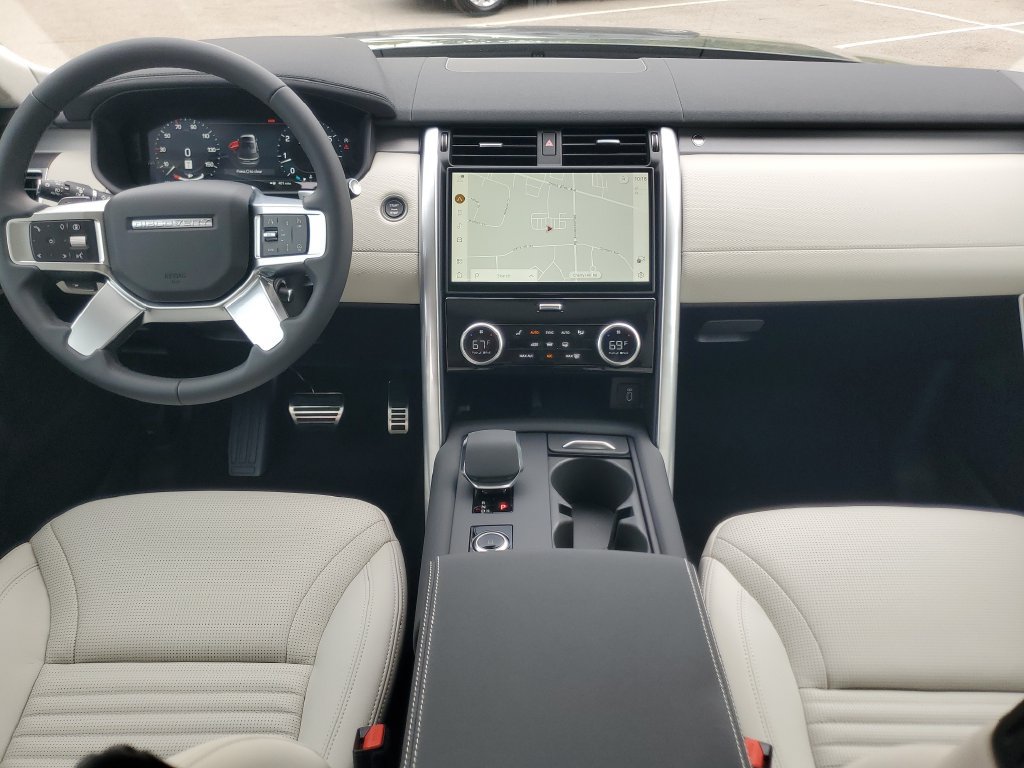 New 2026 Land Rover Discovery Dynamic SE AWD/4WD image 28