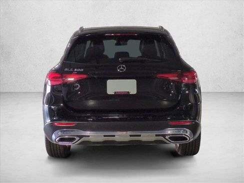 Certified 2025 Mercedes-Benz GLC 300 image 8