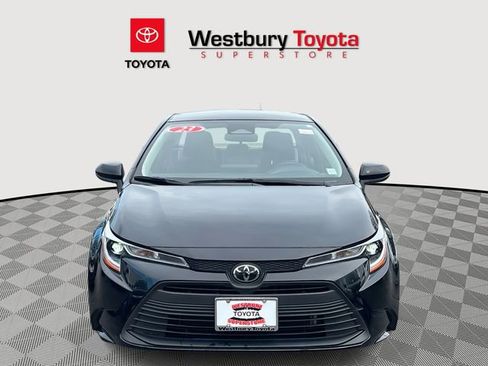 Certified 2023 Toyota Corolla LE w/ LE Convenience Package image 3