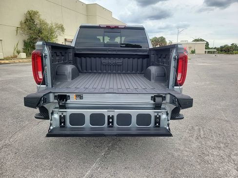 Used 2026 GMC Sierra 1500 Denali AWD/4WD image 8