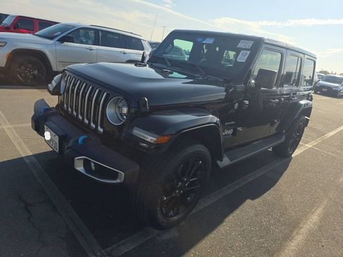 Used 2022 Jeep Wrangler Unlimited Sahara AWD/4WD image 1