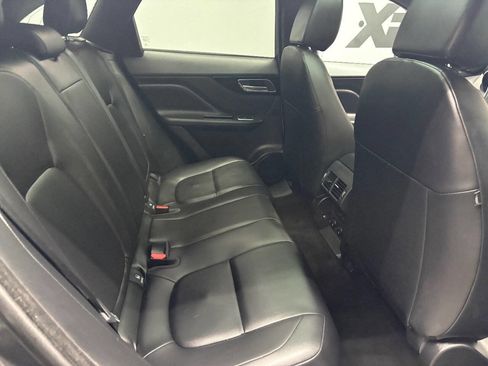 Used 2020 Jaguar F-PACE Premium image 49