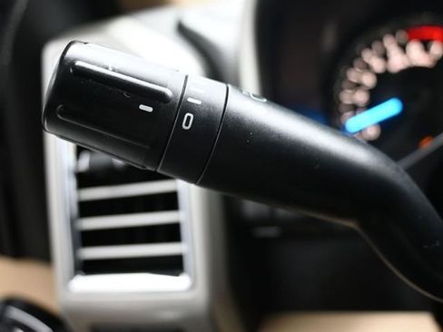Used 2015 Ford F150 4x4 SuperCrew image 20