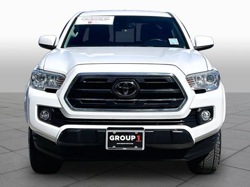 Certified 2019 Toyota Tacoma SR5 AWD/4WD image 4