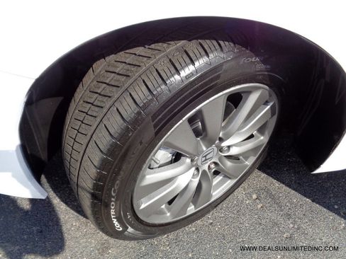 Used 2011 Honda Accord EX-L image 6