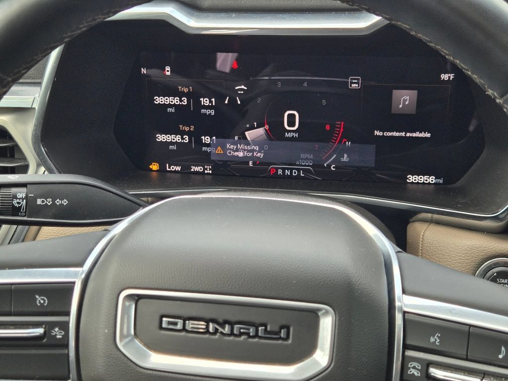 Used 2024 GMC Canyon Denali AWD/4WD image 28