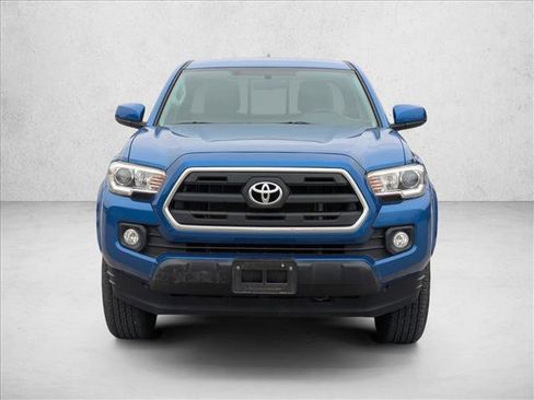 Used 2016 Toyota Tacoma SR5 image 2