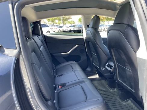 Used 2024 Tesla Model Y Performance AWD/4WD image 23