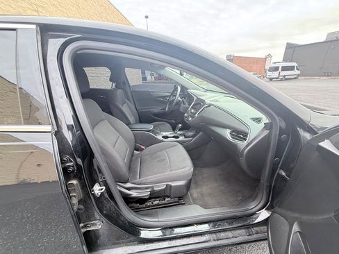 Used 2016 Chevrolet Malibu LT image 11